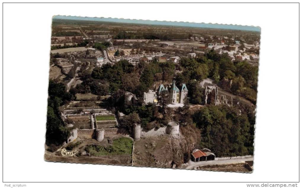 Bressuire  Vue Aérienne - Ancien Château Féodal Et Château Renaissance - Maule