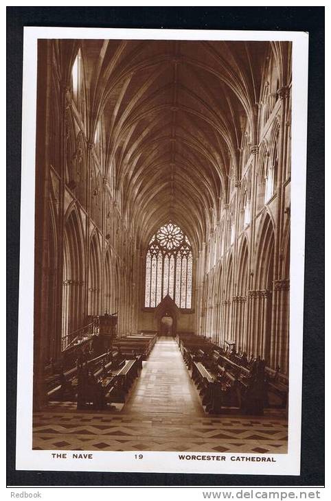 RB 873 - Early  Real Photo Postcard - The Nave Worcester Cathedral - Other & Unclassified