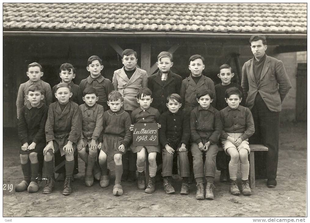 44  LES  MOUTIERS  EN  RETZ  PHOTO   ECOLE  DES  MOUTIERS    ANNEES  1948--  1949 - Les Moutiers-en-Retz