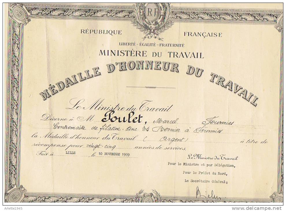 MESALLE D'HONNEUR DU TRAVAIL 1959 à FOURMIES ( NORD) 59 - Diplome Und Schulzeugnisse