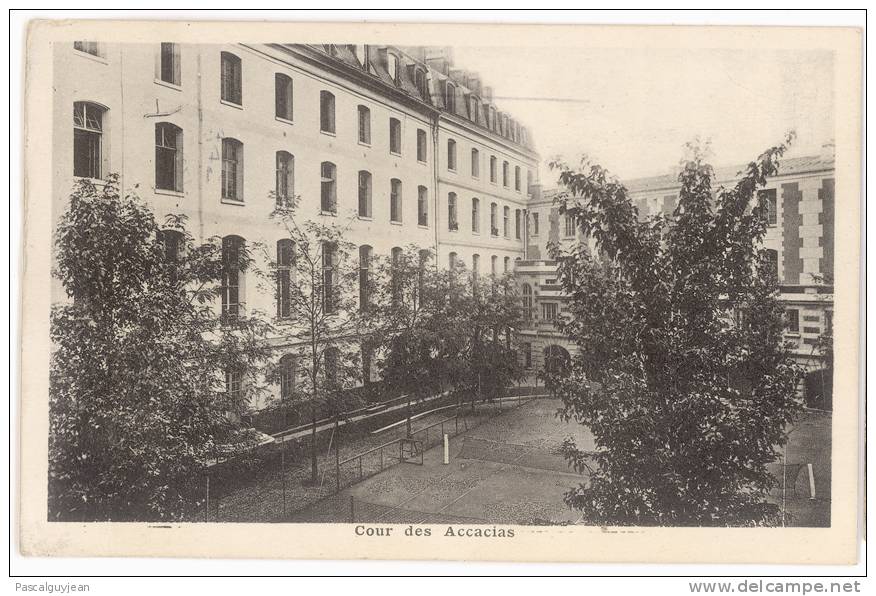 CPA PARIS - COUR DES ACACIAS - ECOLE ? - Enseignement, Ecoles Et Universités