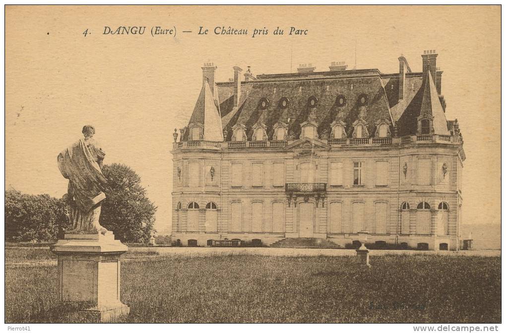 DANGU - Le Château Pris Du Parc - Dangu