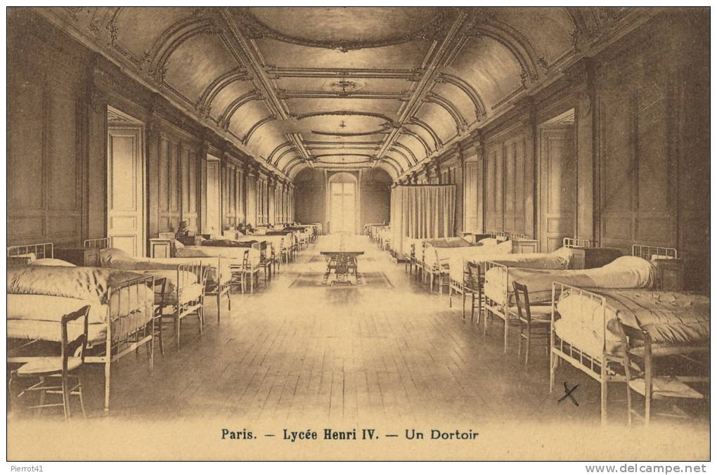 PARIS - Lycée HENRI IV - Un Dortoir - Enseignement, Ecoles Et Universités