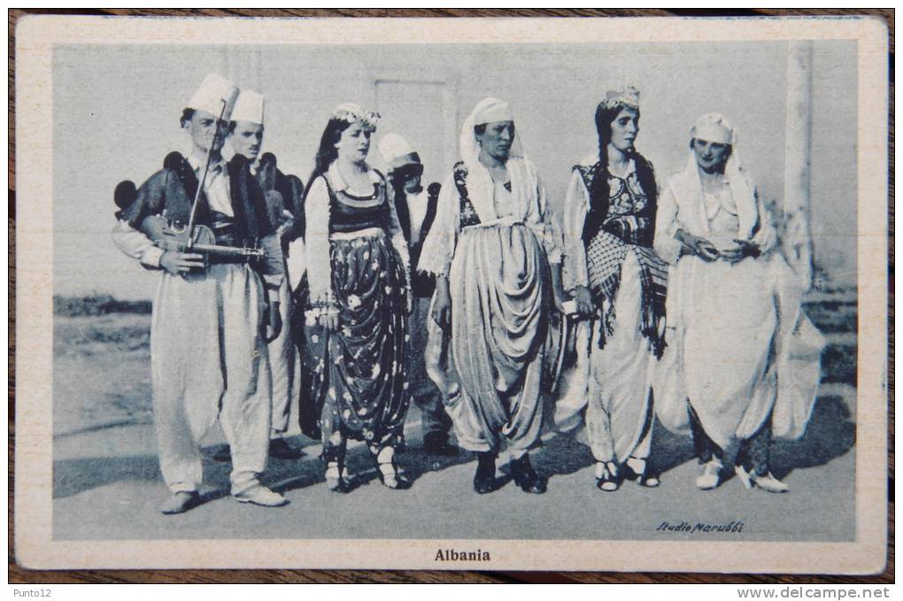 Albania, National Costumes, Marubbi - Albanie