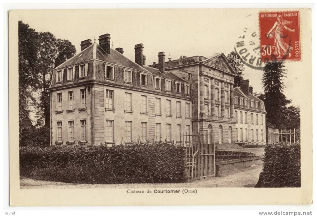 COURTOMER   -  Château  De .... - Courtomer