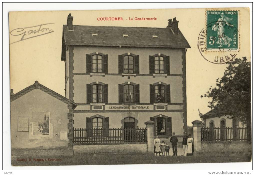 COURTOMER   -  La Gendarmerie. - Courtomer