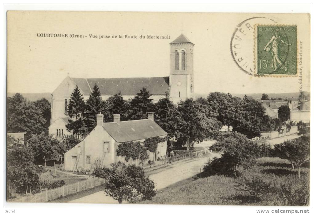 COURTOMER   -  Vue Prise De La Route Du Merlerault. - Courtomer