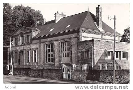 76 CAILLEVILLE 1910 1950 5 CP RUE MONUMENT CHATEAU ECOLE FAUX PLI SUR CPSM - Autres & Non Classés