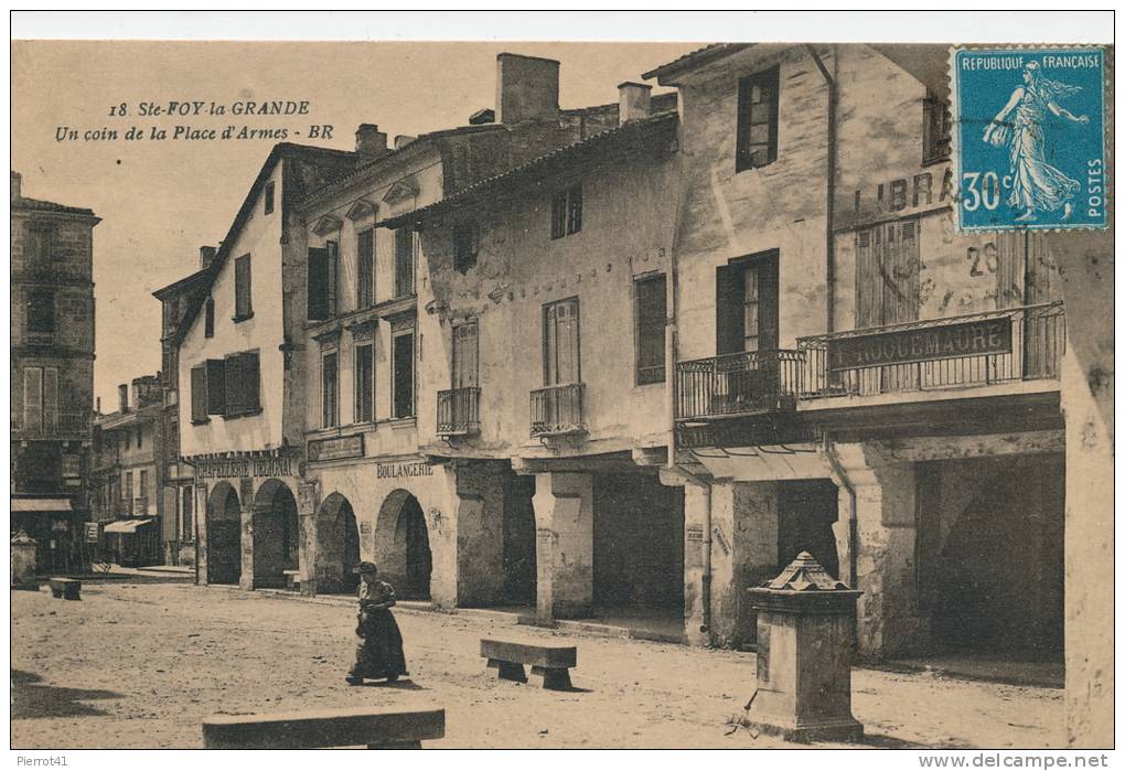 SAINTE FOY LA GRANDE - Un Coin De La Place D'Armes - Autres & Non Classés