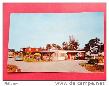 - Florida > St Petersburg   Burkey's Plaza Motel   Early Chrome  =====  Ref  581 - St Petersburg