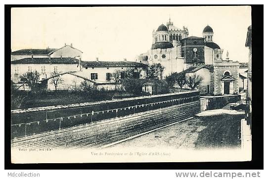 01 ARS SUR FORMANS / Vue Du Presbytère Et L'Eglise / - Ars-sur-Formans