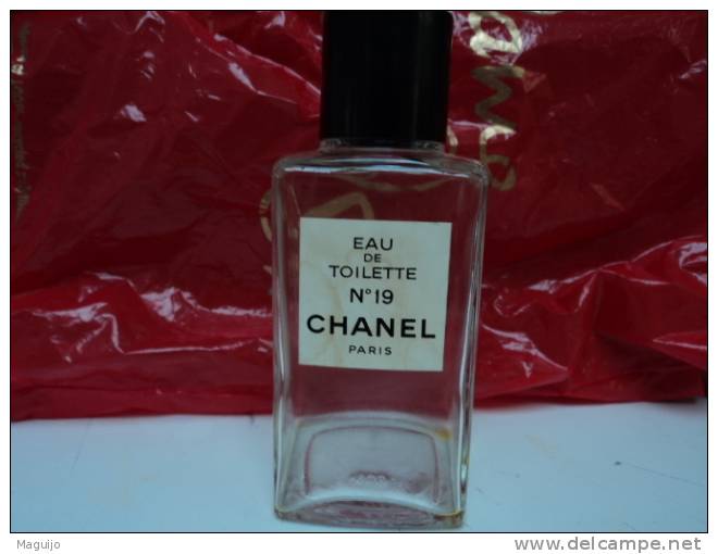 CHANEL " N° 19  FLACON ( PAS VAPO) VIDE  LIRE !!! - Miniatures Womens' Fragrances (without Box)