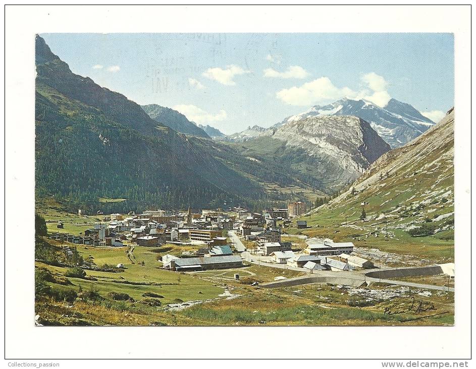 Cp, 73, Val D'Isère, Vue Générale, Au Fond, Le Mont Pourri, Voyagée 1972 - Val D'Isere