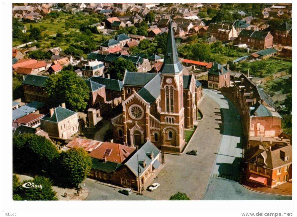 Rosières En Santerre - Vue Aérienne Et L'église - Rosieres En Santerre