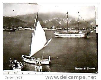 MARINA DI CARRARA BARCA VELA E BARCON PESCA  ANIMATA  V1952 DU996 - Carrara