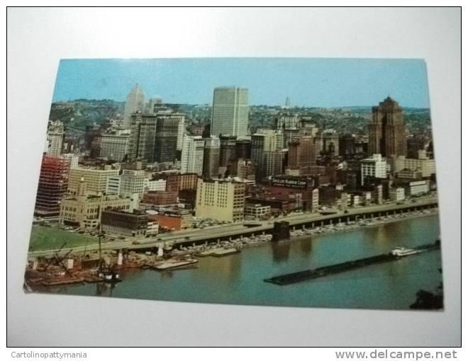 U.s.a. Skyline Of Pittsburgh Pa Rimorchiatore  Trasporta Chiatte - Pittsburgh