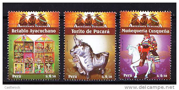 T)PERU 2009, CRAFTS, TORITO DE PUCARA, RETABLO AYACUCHANO, MUÑEQUERIA CUSQUEÑA,SET(3),MNH.- - Peru