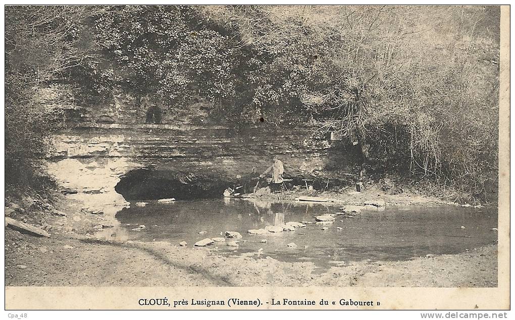 Vienne-près Lusignan, Cloué -La Fontaine Du "Gabouret". - Lusignan