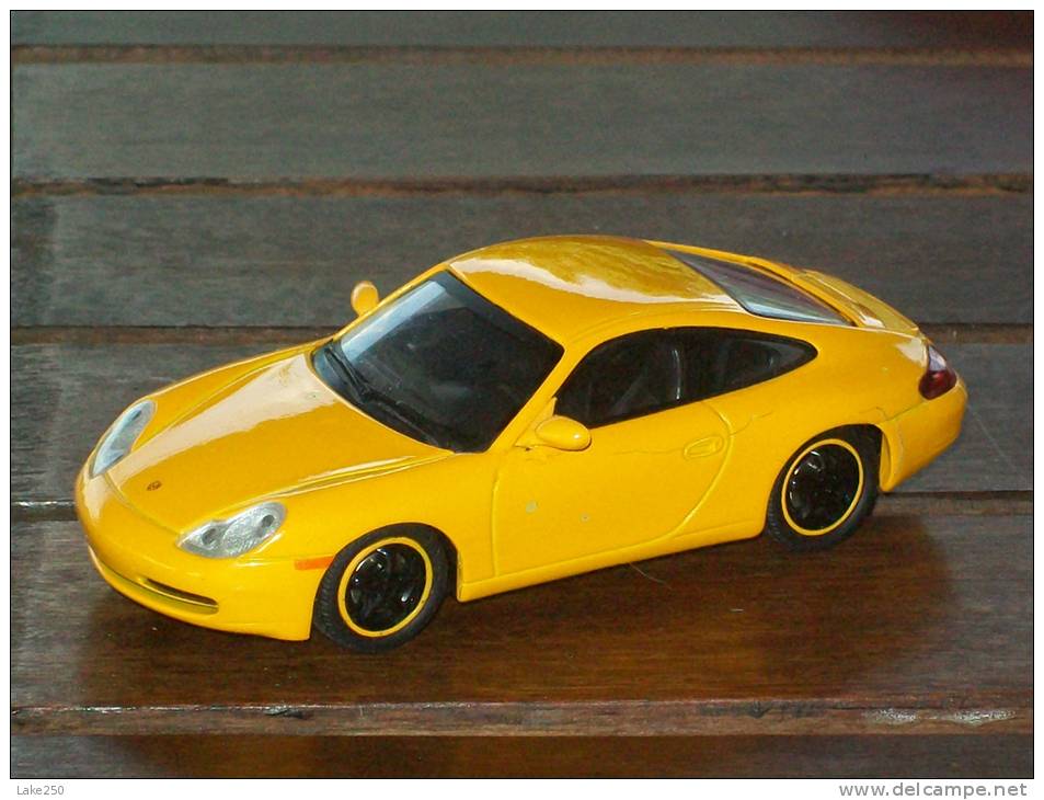 SCHUCO - PORSCHE CARRERA  NO BOITE  Scala 1/43 - Schuco