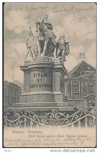 Pozsony - Maria Theresia Denkmal :) - Eslovaquia