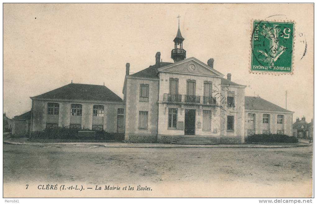 CLERE - La Mairie Et Les Ecoles - Cléré-les-Pins