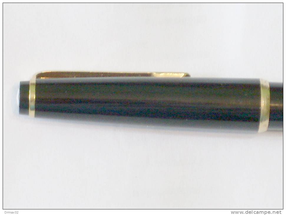 STYLO PLUME - MONT BLANC No 32 - Fountain Pen 14K GOLD / Montblack - Pens