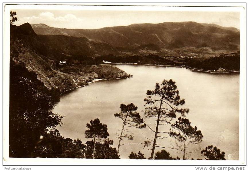 Lagôa Das Furnas. Monte Distantes. São Miguel. Açores. - Furnas Lake. Distant Mountains. St. Michael's - Azores - Açores