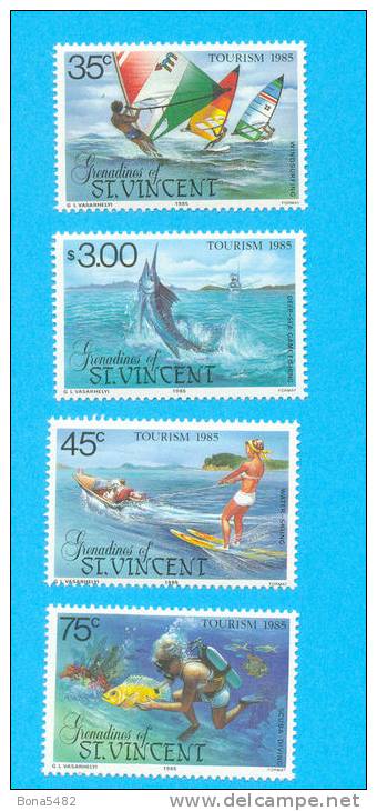 SERIE COMPLETE SPORTS NAUTIQUES ST VINCENT GRENADINES 1985 / MNH** / W 76 - Water-skiing