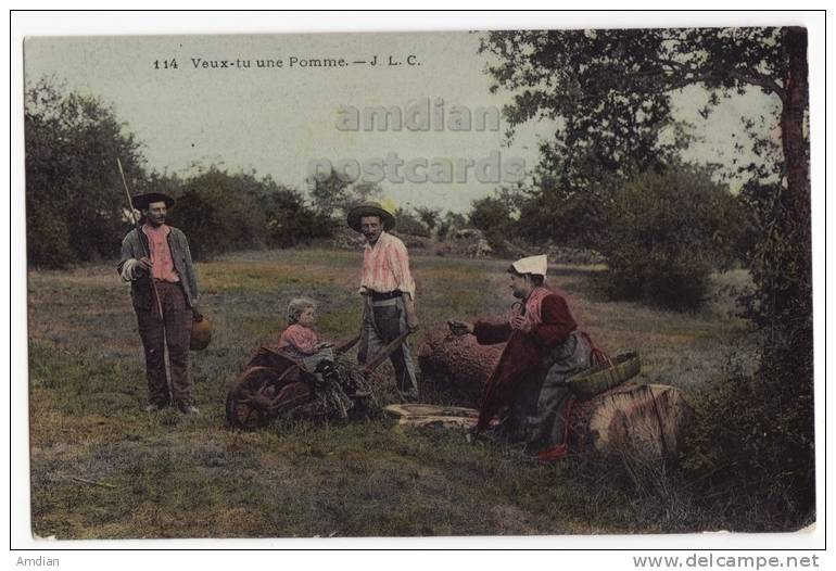AN APPLE For The CHILD- AGRICULTURAL LIFE -EARLY FARMERS- FRANCE 1900s Postcard [s2490] - Other & Unclassified