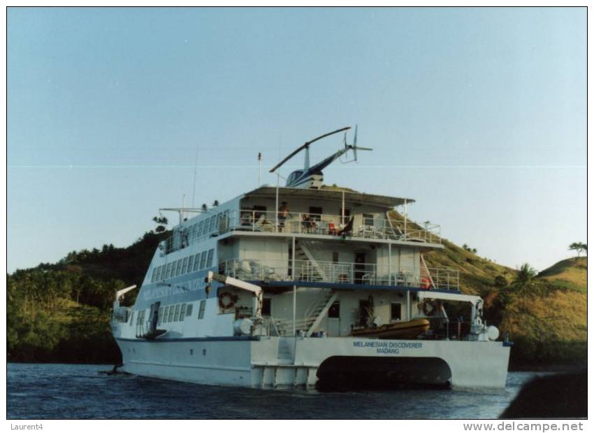 (350) Papua New Guinea - Papaousie Nouvelle Guinée - Ship & Helicopter - Papua-Neuguinea