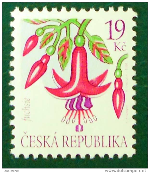 LE FUSCHIA 2005 - NEUF ** - YT 393 - MI 427 - Unused Stamps