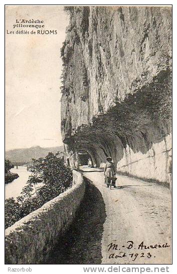 G190 Ardeche Défilés De Ruoms  Petits Plis A Circulé En 1923 - Ruoms