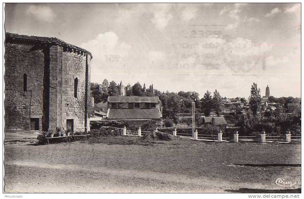 CPSM 79 - Bressuire - La Chapelle, Le Château Et La Ville - Bressuire