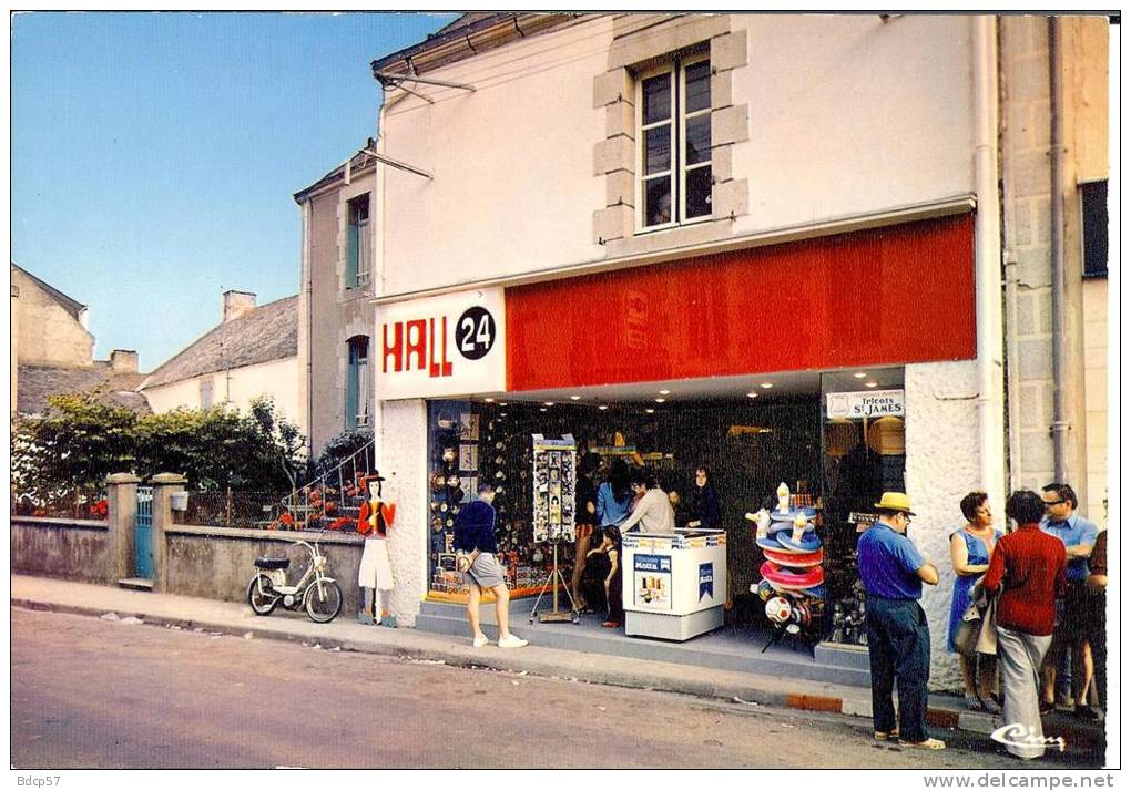 56 - Morbihan - DAMGAN - Hall 24 - Magasin à Rouet -  Format  10,4 X 14,9 - Damgan