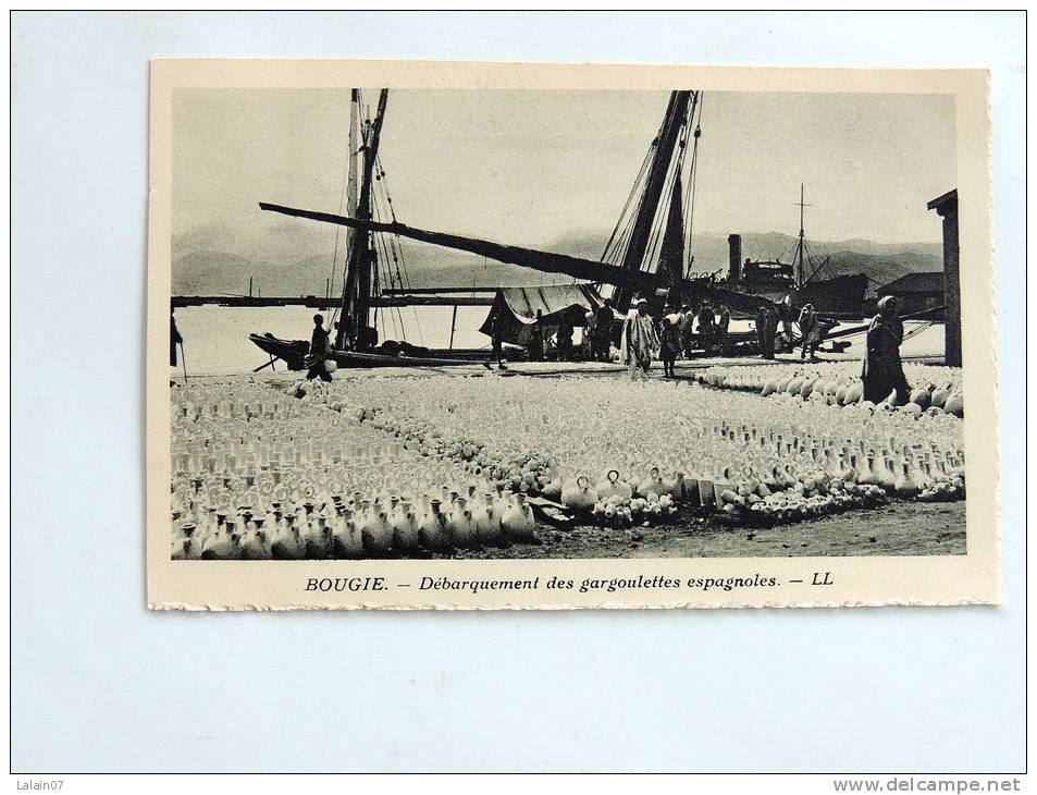 Carte Postale Ancienne : BEJAIA : BOUGIE : Débarquement Des Gargoulettes Espagnoles - Bejaia (Bougie)