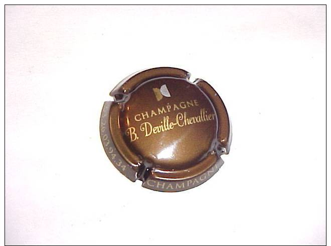 B Deville Chevalier  Marron     JW - Autres & Non Classés