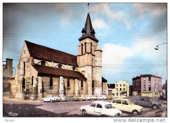 93 NEUILLY SUR MARNE La Place Et L'Eglise, Automobiles - Neuilly Sur Marne