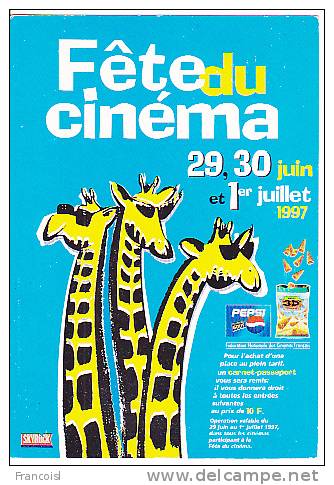 Trois Girafes à Lunettes De Soleil. " Fête Du Cinéma, Juillet 1997" - Girafes