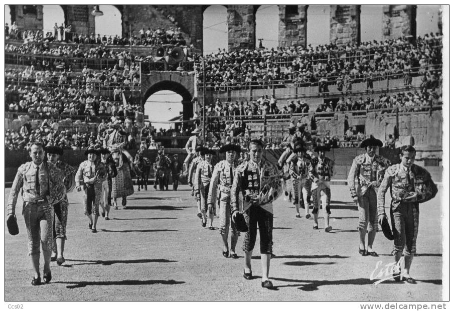 Corrida De Toros Le Défilé Initial Ou Paseo - Corrida