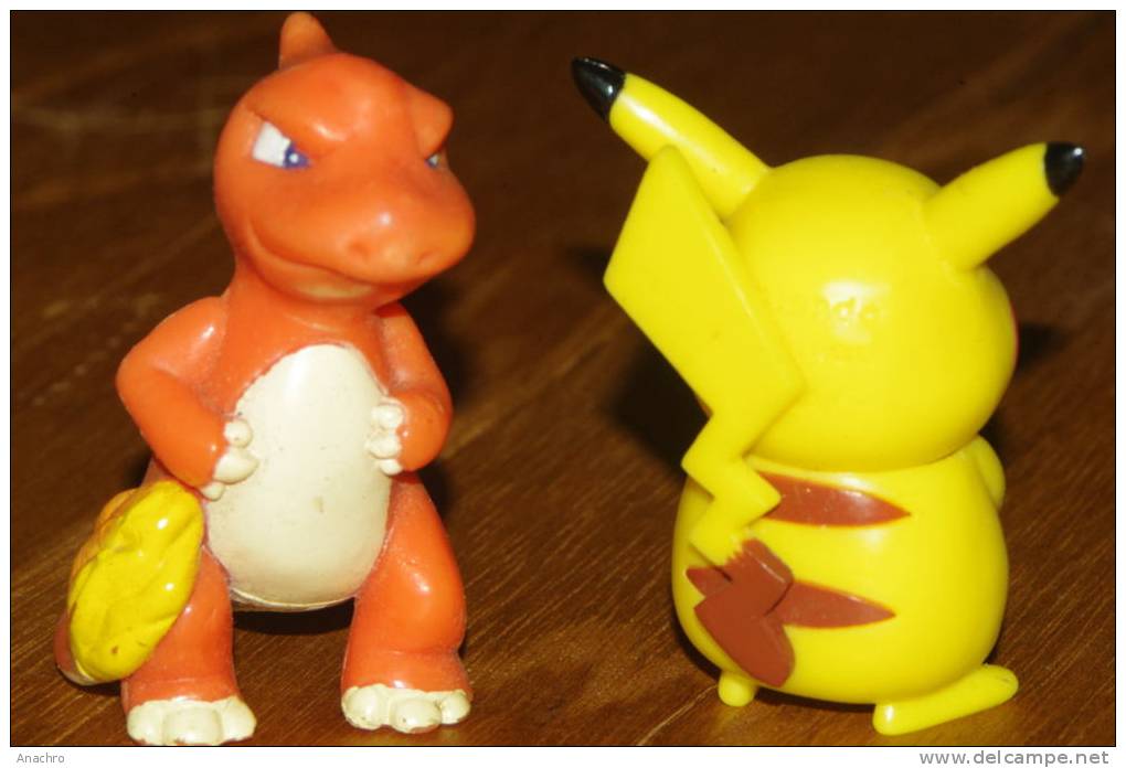 POKEMON NINTENDO Et DRAGON / LOT De 2 FIGURINES SALAMECHE Et PIKACHU - Monoblocs