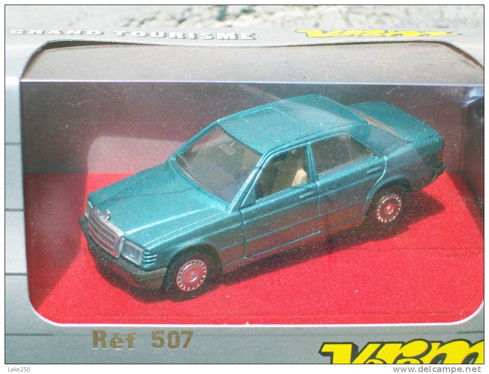 VEREM - MERCEDES 190  AVEC SA BOITE  Scala 1/43 - Verem