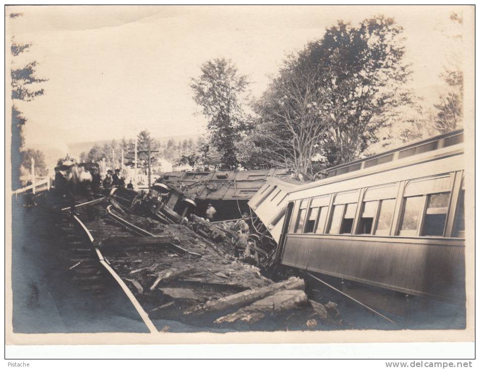 Unknown - Original Photo 7 X 5 In - Train Derailment - Good Condition - Trains