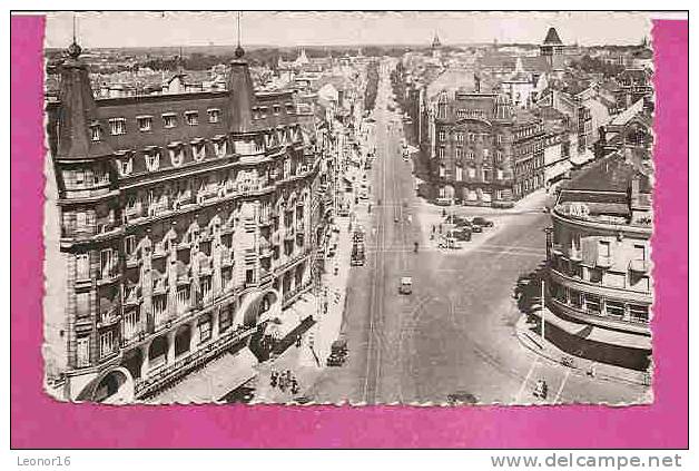 LUXEMBOURG   -   * PLACE DE LA GARE Et  AVENUEDE LA LIBERATION *   -   Editeur : E.A. SCHAACK De Luxembourg  N° / - Koninklijke Familie