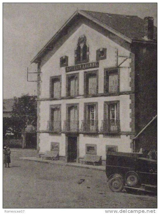 LOUDES (Haute-Loire) - Grande Place Et L'Hôtel Varenne - "Station Estivale Intéressante" - Animée - Non Voyagée - Loudes