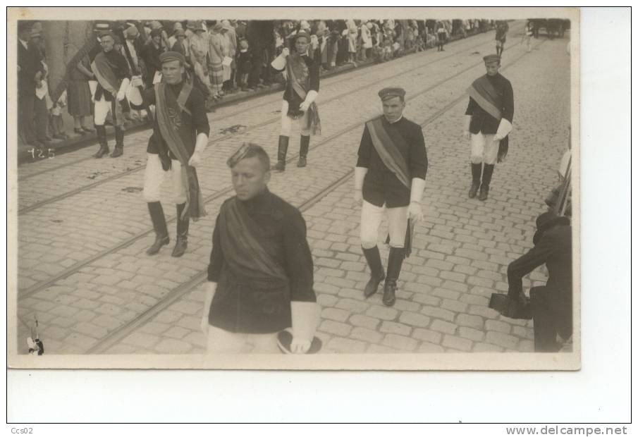 Cortège, Vorbeimarsch, Photo Gerstner Bern - A Identifier