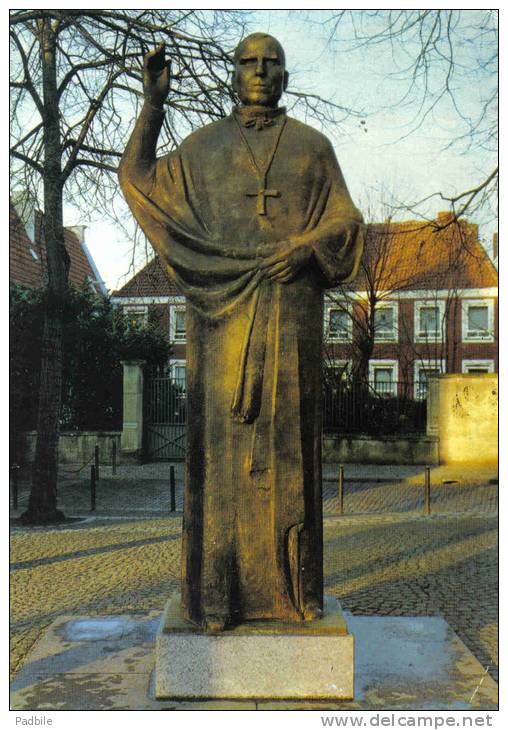 Carte Postale Allemagne  Münster Universitatsstadt  Statue De Clemens August  Cardinal  Trés Beau Plan - Muenster