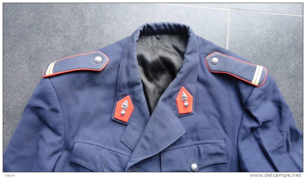 Veste De La Gendarmerie Belge Maréchal Des Logis - Uniformes