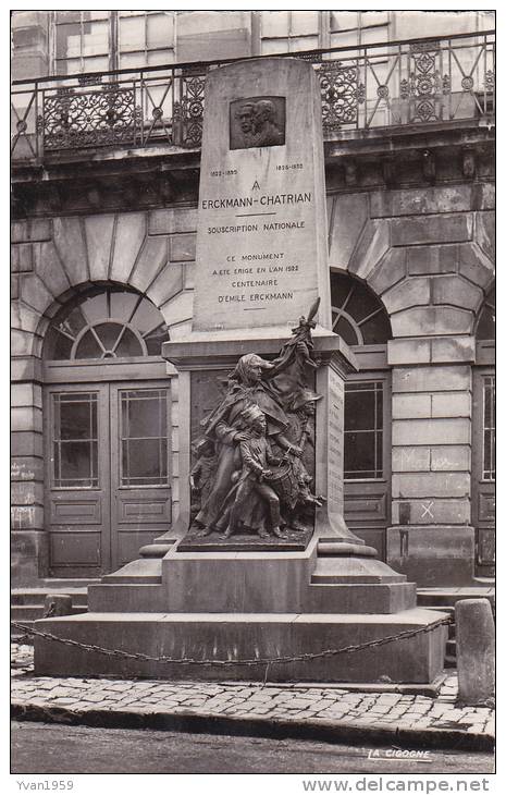 Phalsbourg - Monument Erckmann - Chatrian - Phalsbourg