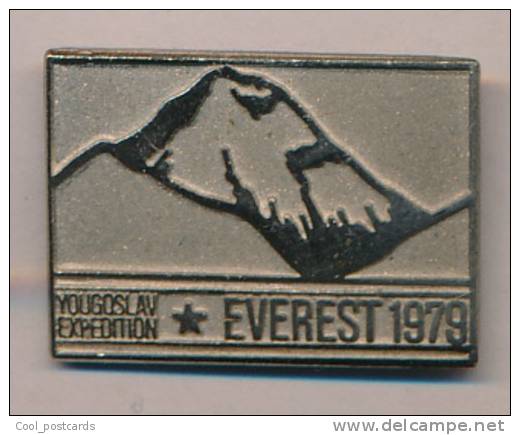 ALPINISM, MOUNTAINEERING,  YUGOSLAVIA, EVEREST EXPEDITION, 25 X 17 Mm, PINBACK - Alpinismo, Escalada