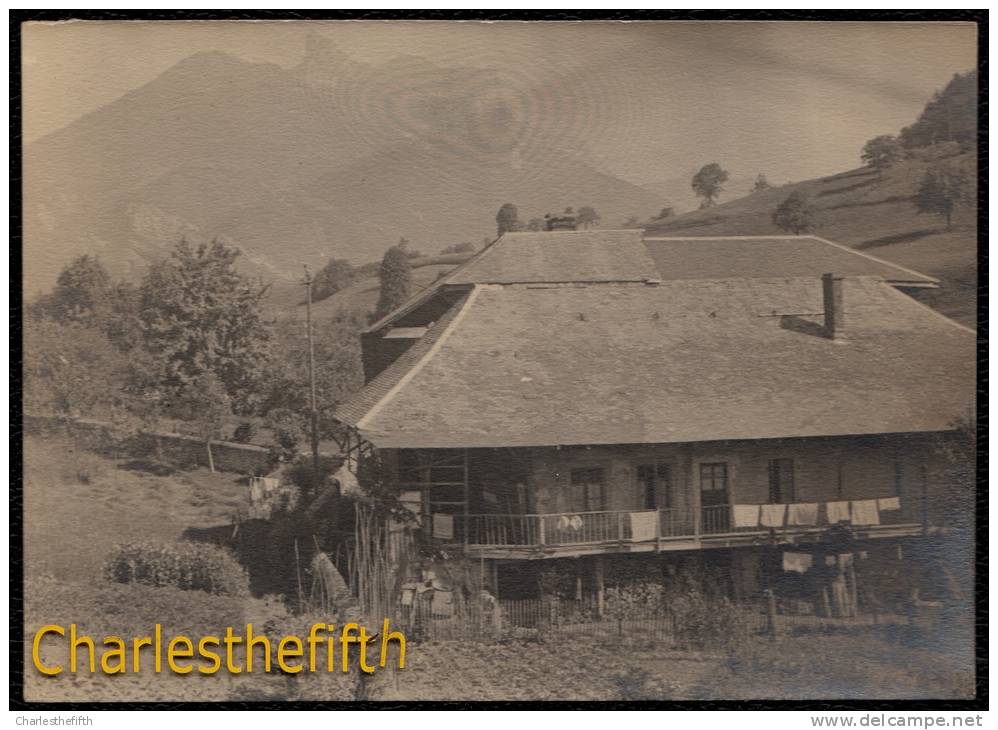 VERS 1930 - VIEILLE PHOTO - HAUTE SAVOIE - Ferme à SEYTHENEX  ( Environs De Faverges - Annecy ) - Format 16 X 12 Cm - Autres & Non Classés